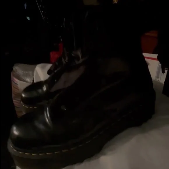 Dr. Martens Black Leather Boots with Yellow Stitching Molly - Picture 2 of 10
